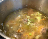 Foto del paso 7 de la receta: Caldo de Pollo de Corral