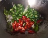 Foto langkah ke 2 dari resep Tumis Pindang Tongkol.
