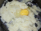 Bombas de papas rellenas