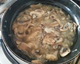 Foto del paso 4 de la receta Pechuga de pollo con crema picante de champiñones
