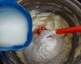 A picture of step 4 of Lemon Cake.