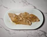 Foto del passaggio 4 della ricetta Scaloppine di Prosciutto di Maiale con Funghi al Marsala Secco