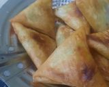 Foto langkah ke 7 dari resep Sambosa Ekonomis Isi Ayam Sayur.