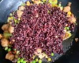 A picture of step 5 of Fried Black Rice.