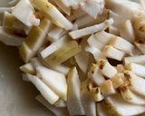 A picture of step 1 of Fruit chaat.
