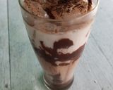 Foto langkah ke 2 dari resep Es Susu Cokelat Kental.