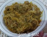 A picture of step 4 of Cabbage Gosht.