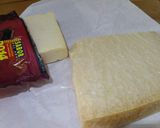 A picture of step 4 of Chicken fillets with caramalised onion and melted cheese.