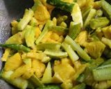 Foto langkah ke 3 dari resep Acar Kuning Timun Nanas.