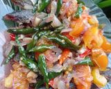 Foto langkah ke 3 dari resep Tumis Ikan Cue Cabe.