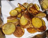 Foto del paso 2 de la receta: Papas al horno c/ Salsa Blanca y Lomo a la "criolla" 😏😁