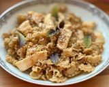 Hình bước làm 4 của món Nui Mào Gà Xào Phi Lê Gà