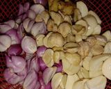 Foto langkah ke 1 dari resep Bumbu dasar putih.