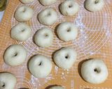 Foto langkah ke 2 dari resep Donat tape singkong.