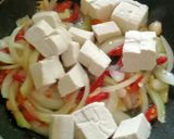 Foto langkah ke 3 dari resep Tumis Sawi Hijau Tahu Putih.
