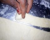 A picture of step 8 of Beef filled dinner rolls.