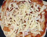 A picture of step 5 of Raw Salmon Pizza with Cheese and Nori.