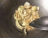Foto langkah ke 4 dari resep Oseng Cumi Pete.