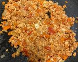 รูปขั้นตอนการทำที่ 3 ของ ข้าวหน้าไก่สับซอสมะเขือเทศ ไข่ลวก