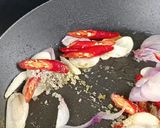 Foto langkah ke 2 dari resep Nasi Liwet Magic Com Cumi.