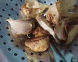 Foto langkah ke 2 dari resep Sambal Bawang ala Bu Rudy.