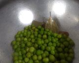 A picture of step 2 of Peas Pulao.