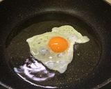รูปขั้นตอนการทำที่ 2 ของ ข้าวผัดปลากระป๋องไข่ดาว