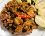 Hình bước làm 3 của món Thịt rang sả cháy cạnh 😋