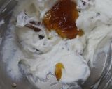 A picture of step 3 of Dates Boat With Papaya Halwa and Pineapple Yoghurt.