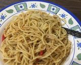 Foto langkah ke 7 dari resep Spaghetti Aglio Olio Tuna.