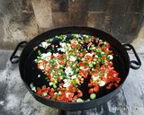 Foto del paso 1 de la receta: Chupé de Mariscos al disco gratinado al Parmesano
