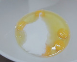 Foto del paso 1 de la receta: Bizcochuelo de 5 huevos en olla Essen