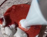 Foto del paso 2 de la receta: Tarta con mousse de frutillas y crema Chantilly 🍓🍓🍓💞💞