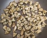 Ázsiai jellegű, csirkés, pirított sárgalencse tészta 🍜 recept fázis 2 fotója