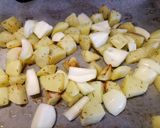 A picture of step 3 of Hot dog, potato and onion roast.