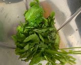 A picture of step 3 of Hary Masaly Ka Pulao (Green Pulao).