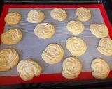 A picture of step 3 of Butter cookies.
