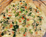 Foto del paso 3 de la receta: Tarta sin masa de pollo reciclado y vegetales. Cena light!