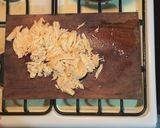 Foto del paso 5 de la receta: Tostadas de Tinga de Pollo