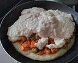 Foto del paso 5 de la receta: "tarta"🥧 con masa de yuca🥔🍠 y relleno de vegetales🥙🥗🥘
