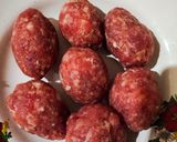 Foto langkah ke 2 dari resep Bola Daging Sapi isi telur puyuh,bumbu 🍅.