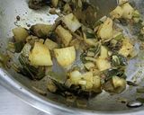 A picture of step 6 of Spring Onion Aloo sabji.