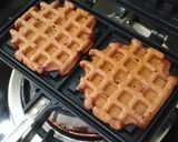 Gambar langkah 2 resipi Sourdough Chocolate Waffles.