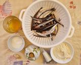 Foto del passaggio 1 della ricetta Alici in agrodolce