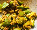 A picture of step 3 of Roasted chana shimla mirchi.