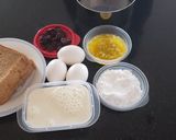 Foto langkah ke 1 dari resep Bread pudding with sauce.