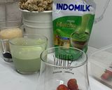Foto langkah ke 4 dari resep Strawberry matcha latte.
