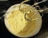 Foto del paso 3 de la receta: Queso Crema de Yogur con Nueces y Azafrán
