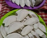 Foto langkah ke 5 dari resep Cireng isi ayam suwir pedas.