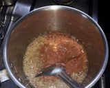 A picture of step 3 of Mushroom masala.